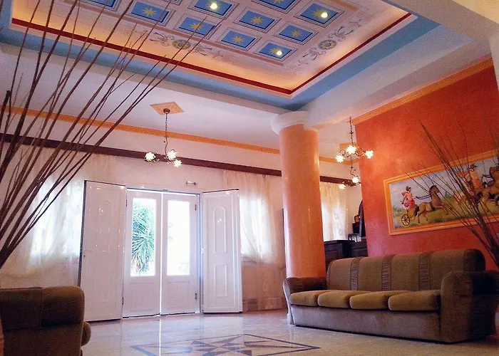 洛多斯酒店 2* 卡特瑞杜斯