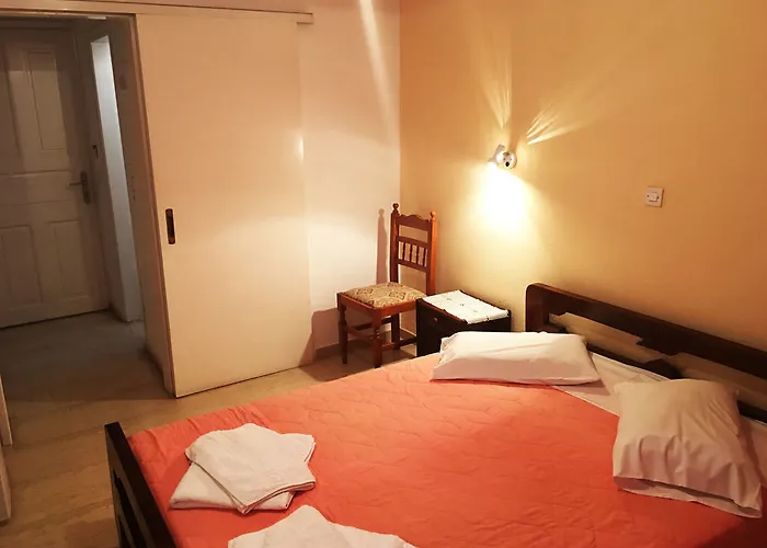 Lodos Hotel Karterádos