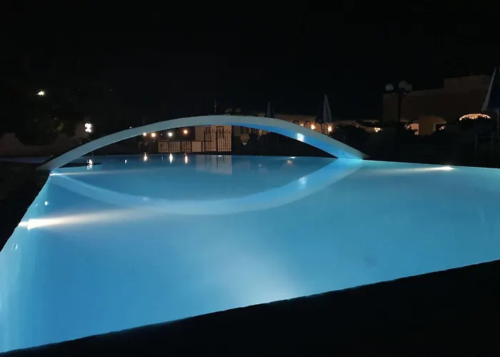 Lodos Hotel Karterádos