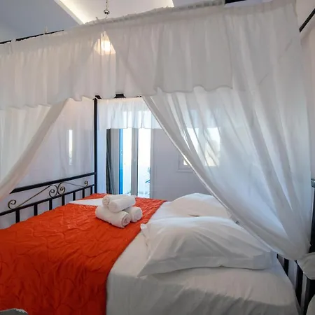 Lodos Hotel Karterados (Santorini)