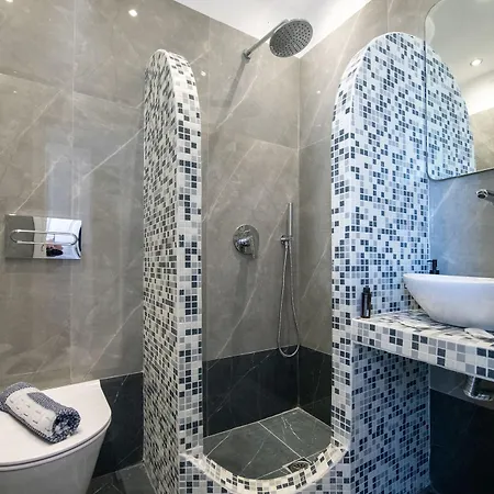 Lodos Hotel Karterados (Santorini)