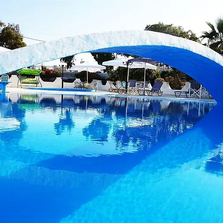 Lodos 2* Karterados (Santorini)