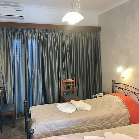 Lodos Hotel Karterados (Santorini)