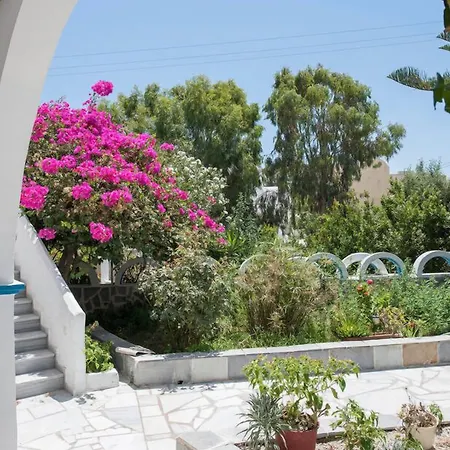 Lodos Hotel Karterados (Santorini)