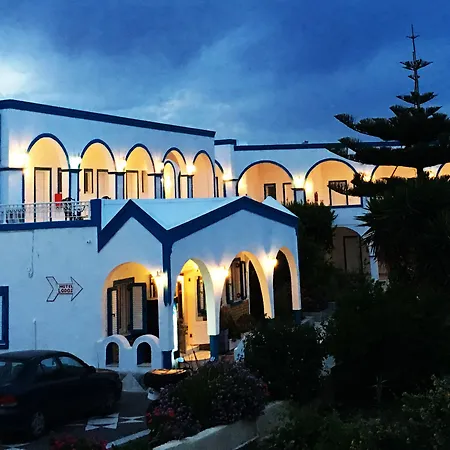 Lodos 2* Karterados (Santorini)