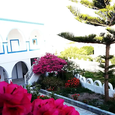 Lodos 2* Karterados (Santorini)