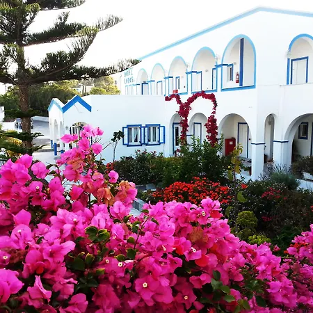 Hotel Lodos Karterados (Santorini)