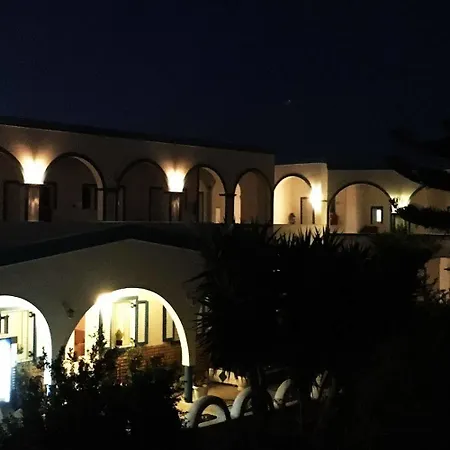 Hotel Lodos Karterados (Santorini)