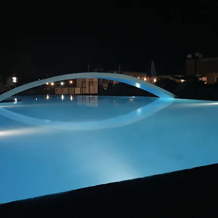 Lodos Hotel Karterados (Santorini)