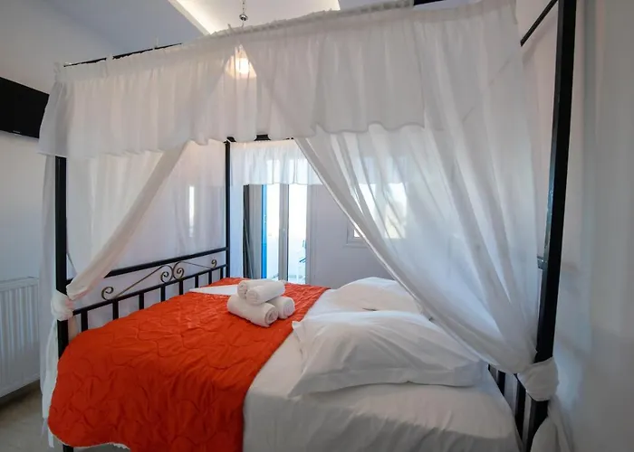 Lodos Hotel Karterados (Santorini)