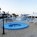 Hotel Lodos Karterados (Santorini)